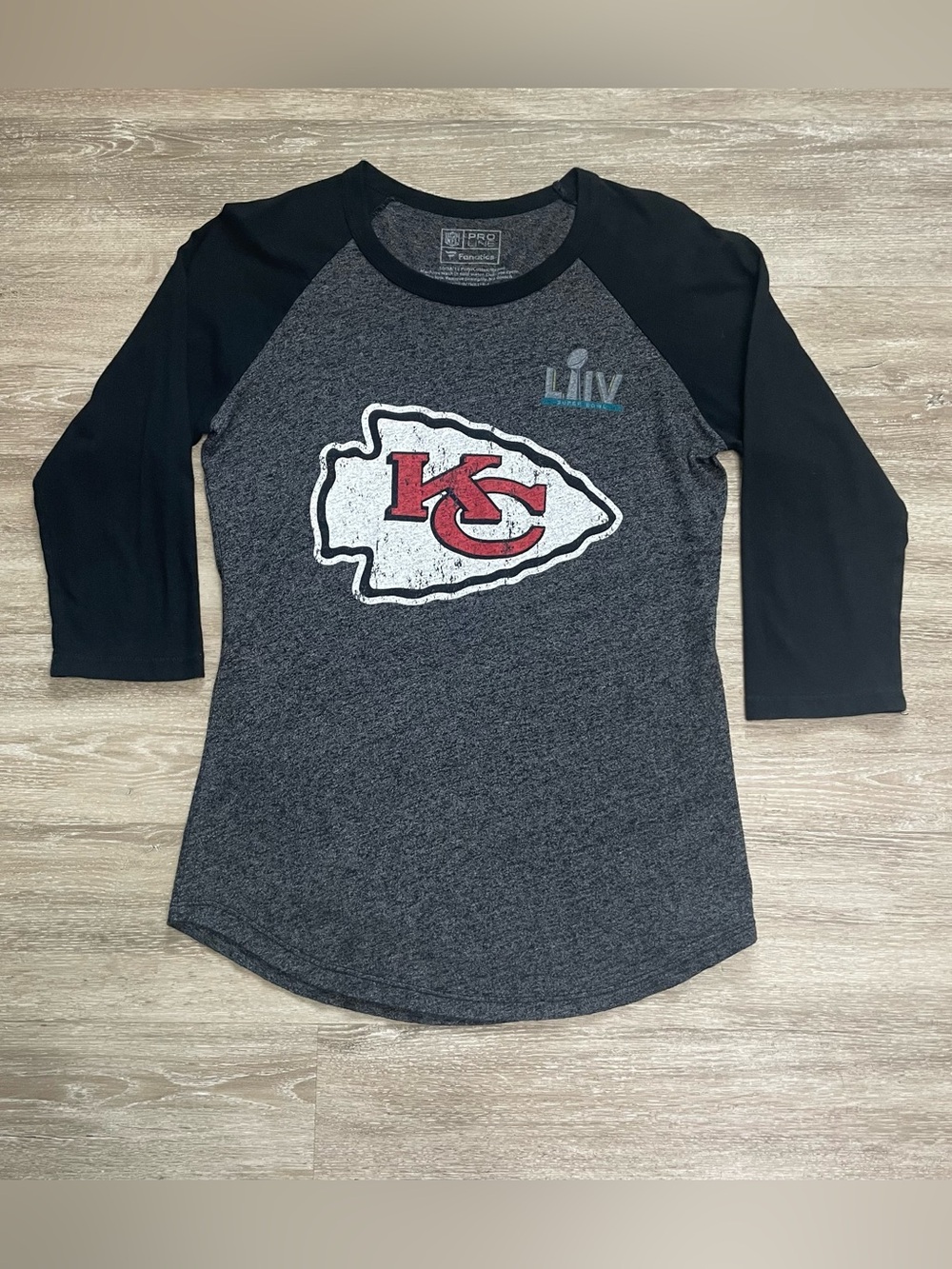 Fanatics Patrick Mahomes #15 Kansas City Chiefs Super Bowl Shirt Women’s Sz M